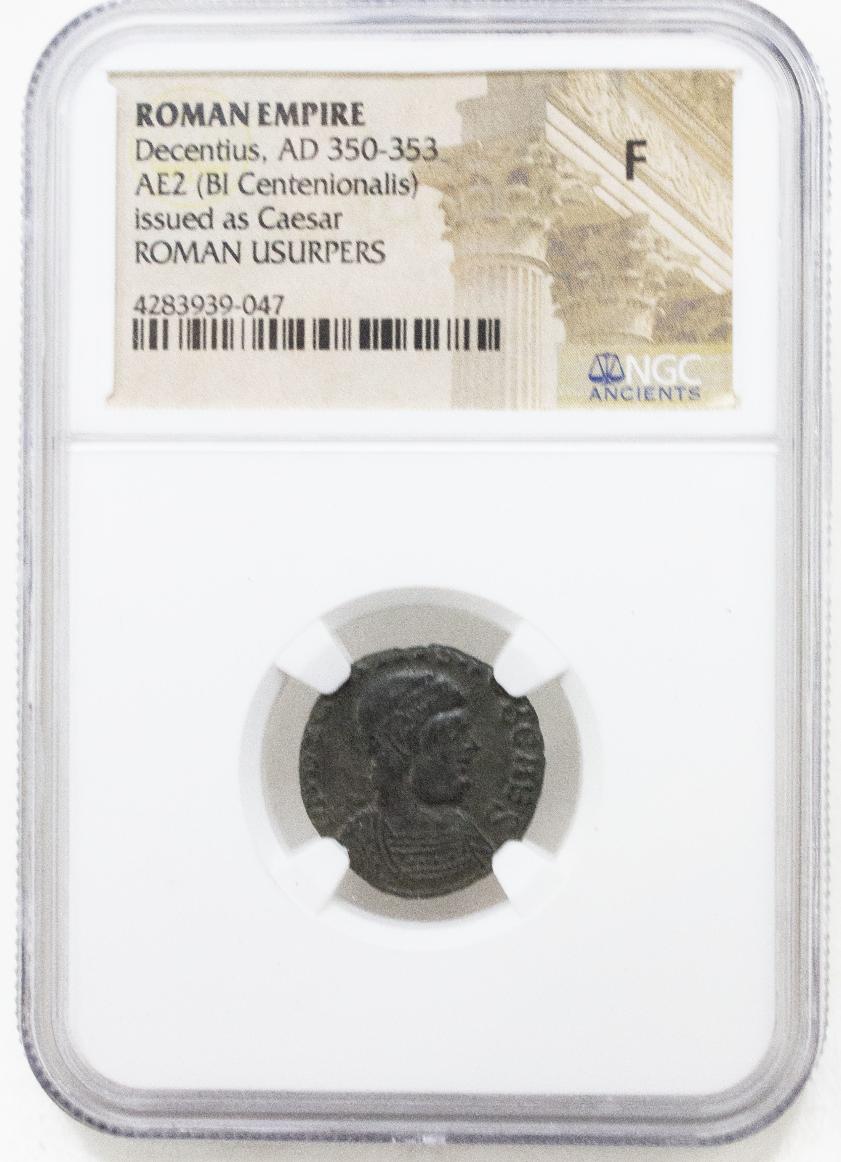 Roman Æ2 (bronze) of Decentius, AD 351–353